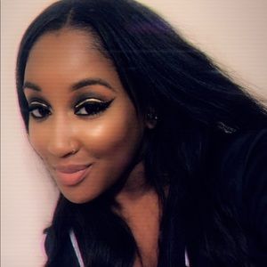 Meet your Posher, Constance